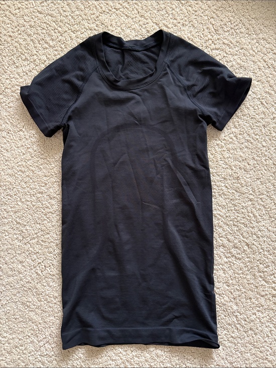 lululemon athletica Tops - Lululemon Black Swiftly Tech
